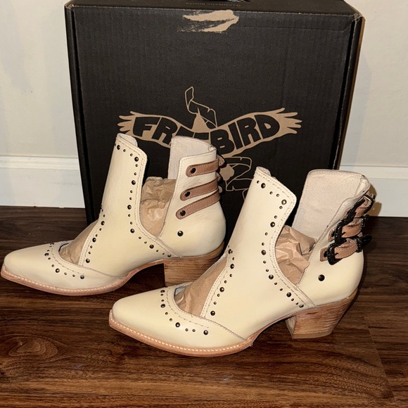 Freebird Women's Boots Melody size 9 NIB - Picture 4 of 8